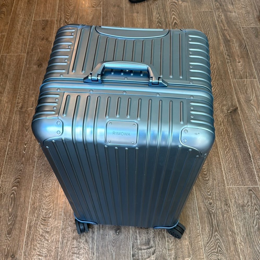 Arctic Blue Rimowa Trunk Plus